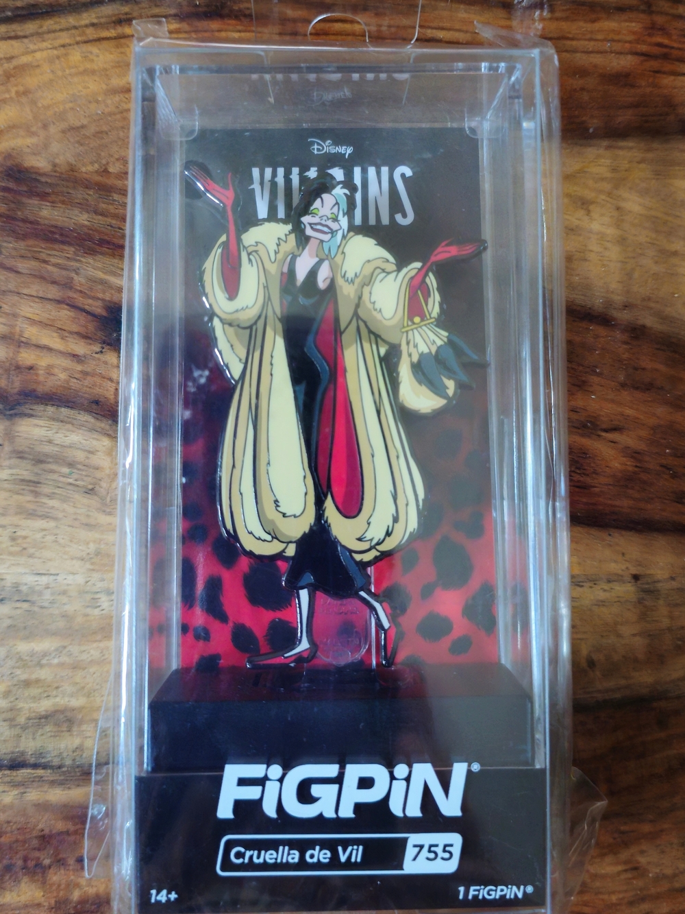 FiGPiN Disney Villains Cruella de Vil Enamel Pin